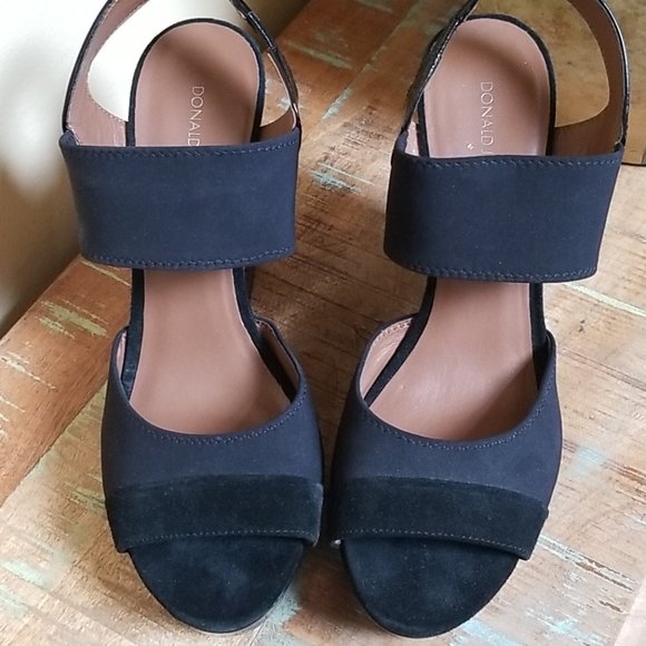 NWOT Donald J. Pliner Dyno 2 Tone Wedges - SZ 10 - Picture 3 of 7